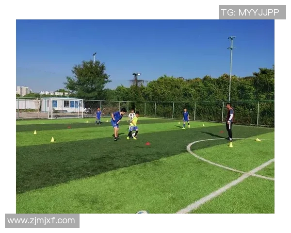 鑫友足球携手青少年培养计划助力足球梦想成真